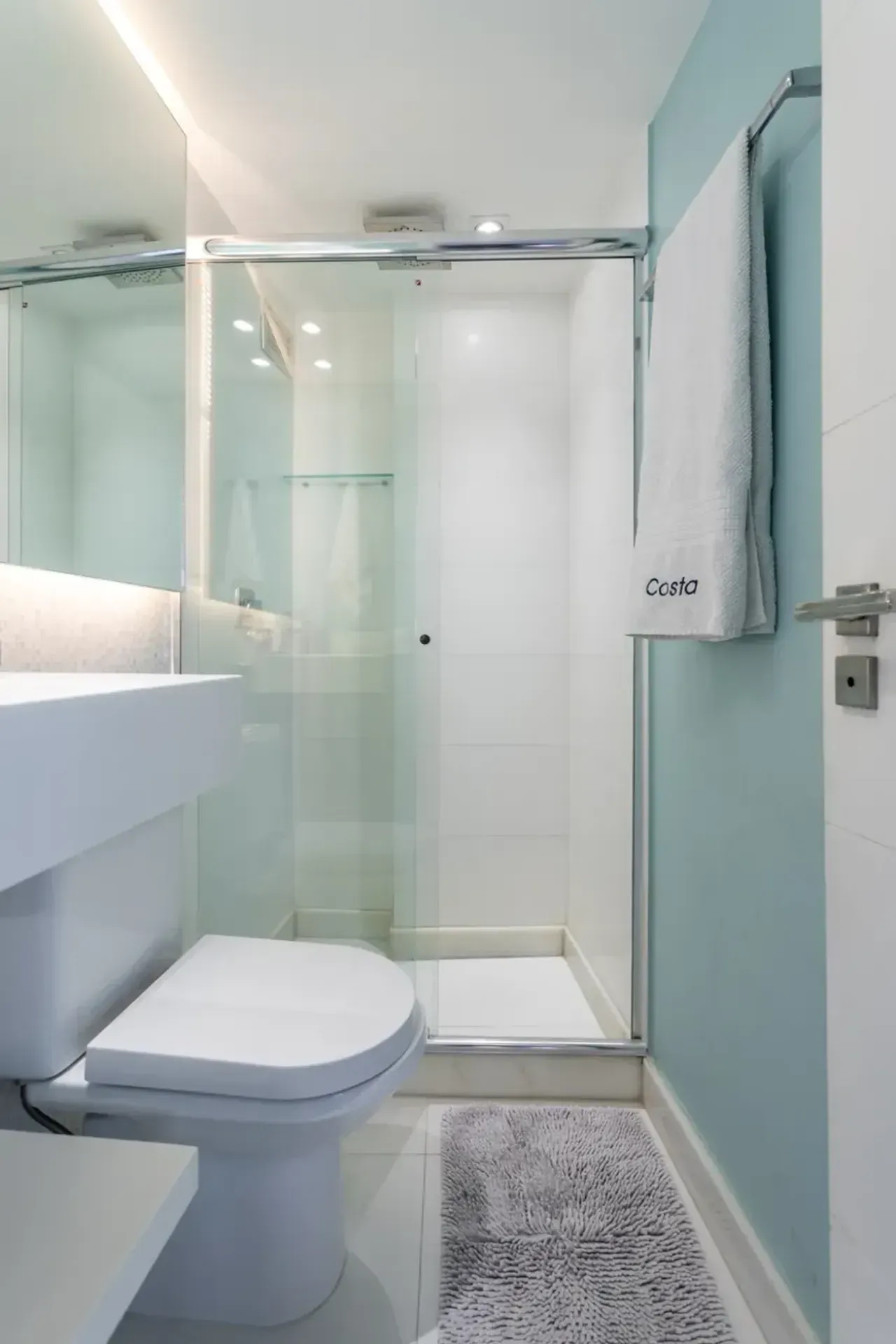 Furnished apartment with 2 bedrooms and water views — photo 35