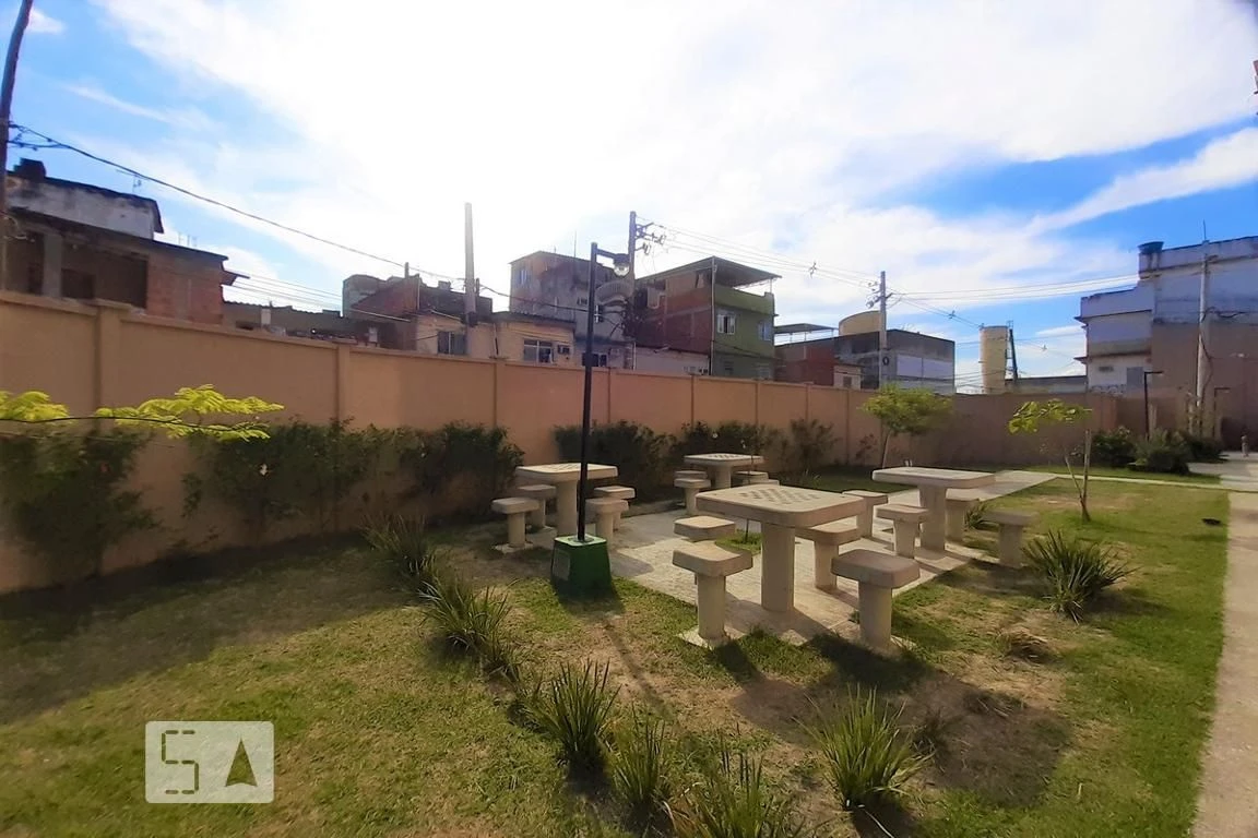 Balcony with a grill in a 2-bedroom apartment, 45 m² — photo 36