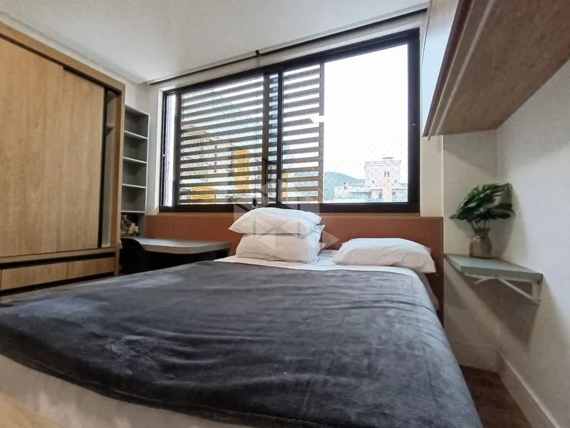 35 m² studio with a washing machine and a home office — photo 6