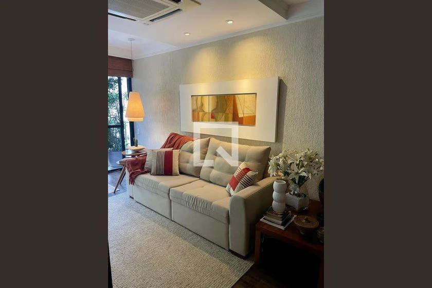 2-bedroom apartment with a water view — photo 5