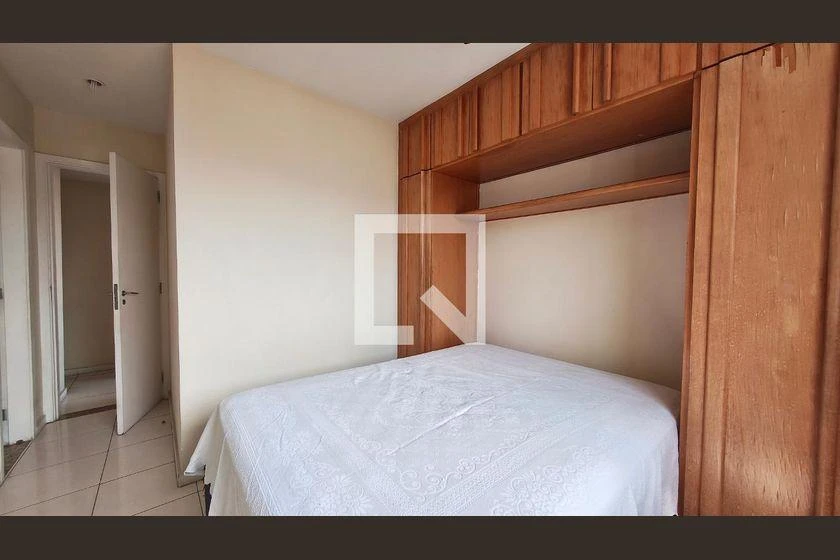 3-bedroom apartment in a building with a gym — photo 25