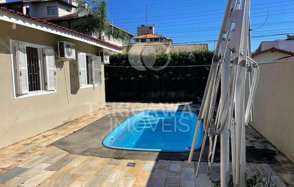 Casa de 209 m² com 3 dormitórios e 2 vagas — photo 3