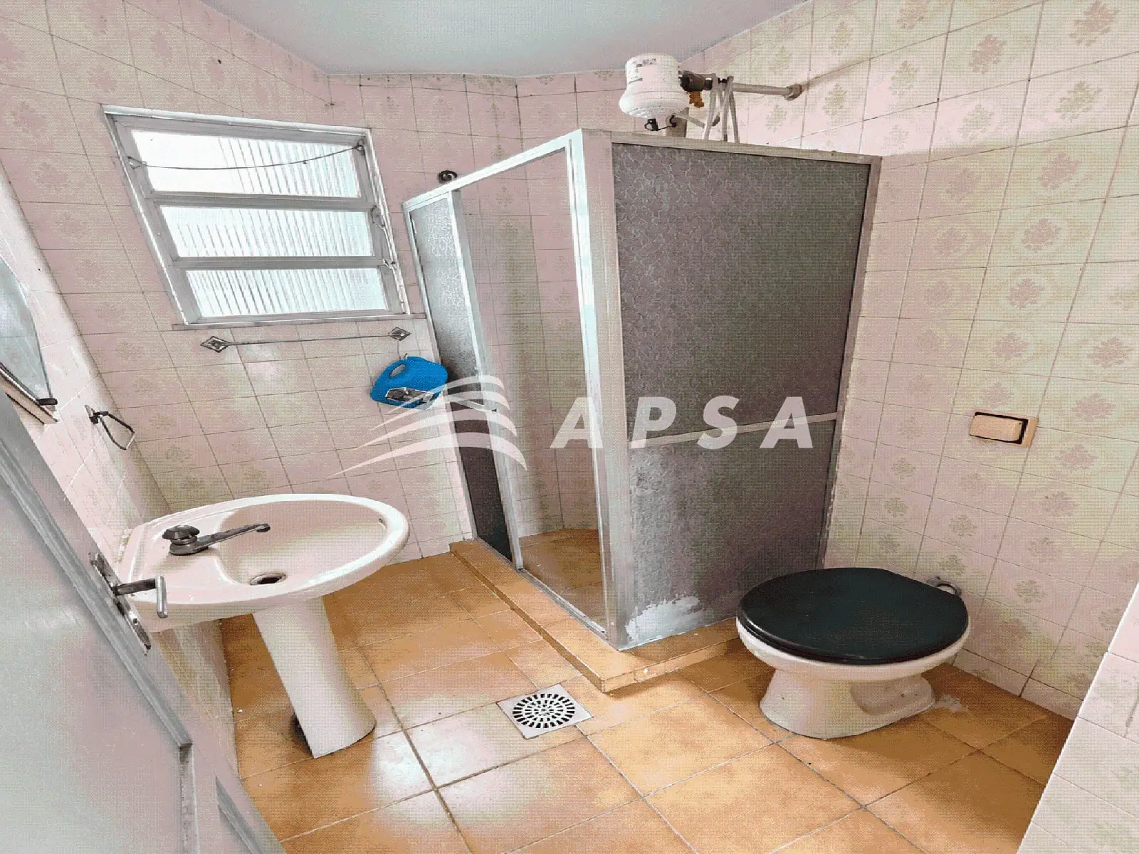 Apartment, 61 m², with wood or laminate floors — photo 9