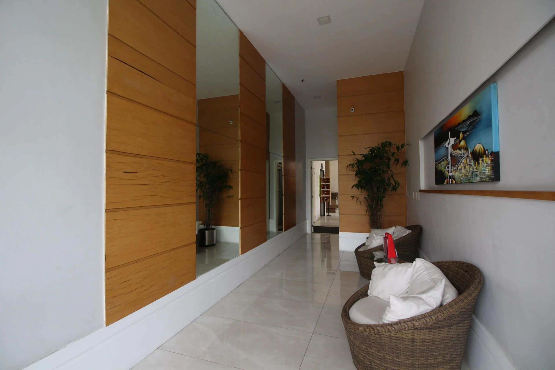 Glass-enclosed balcony in a 3-bedroom apartment, 77 m² — photo 31