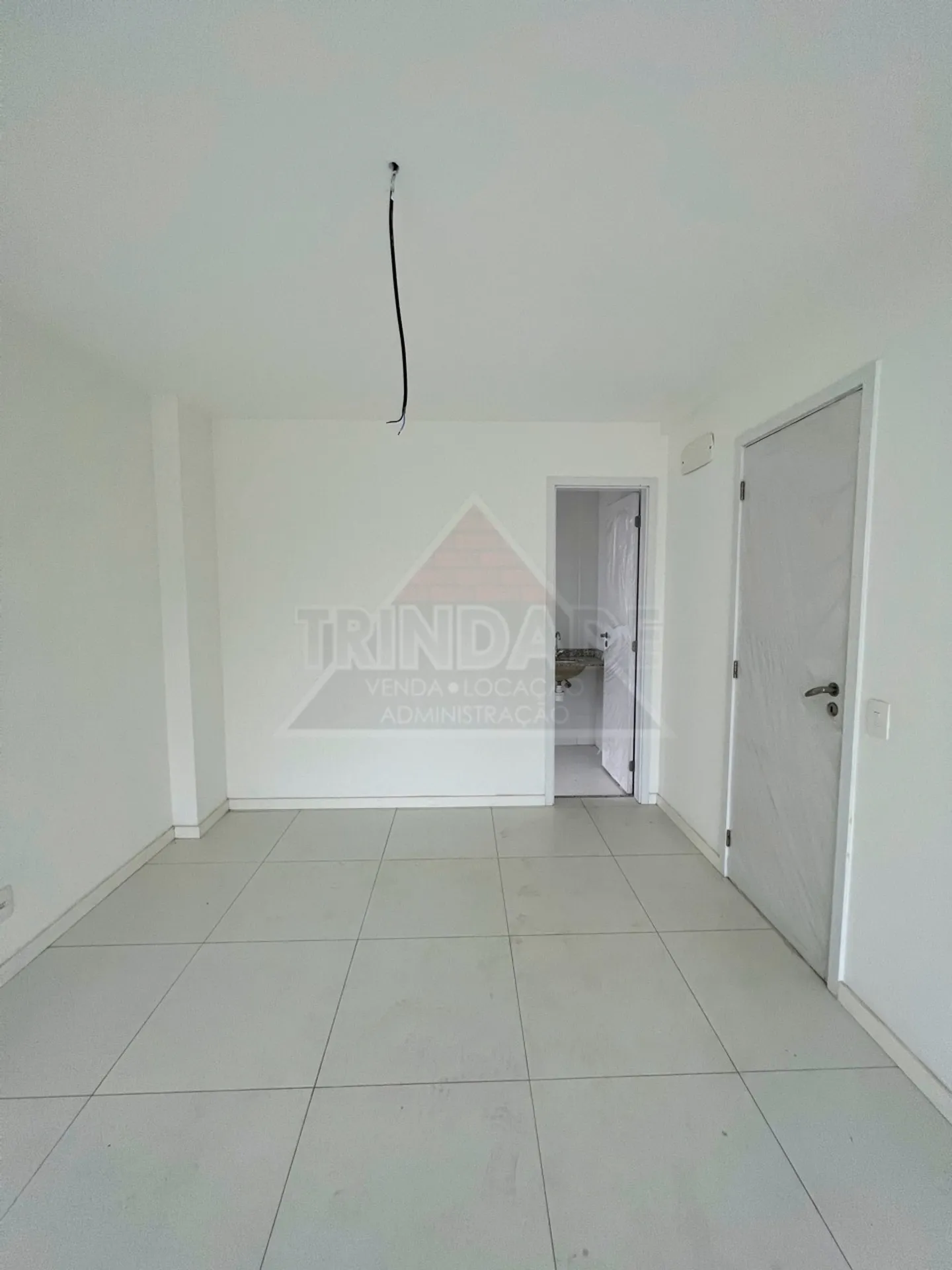 Casa com 3 suítes, 4 vagas e 366 m² — photo 14