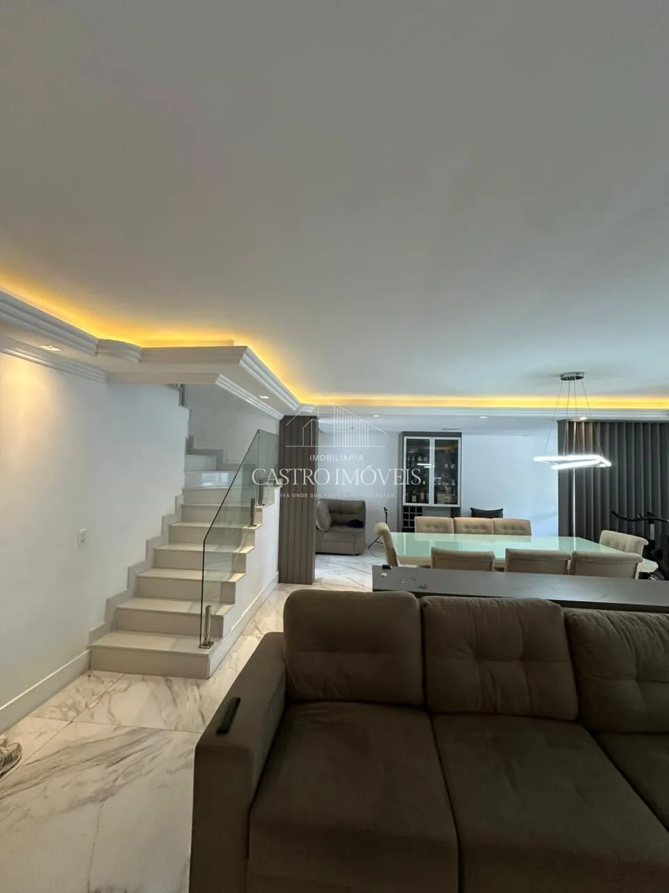 Furnished duplex house with 220 m² and 4 bedrooms — photo 16
