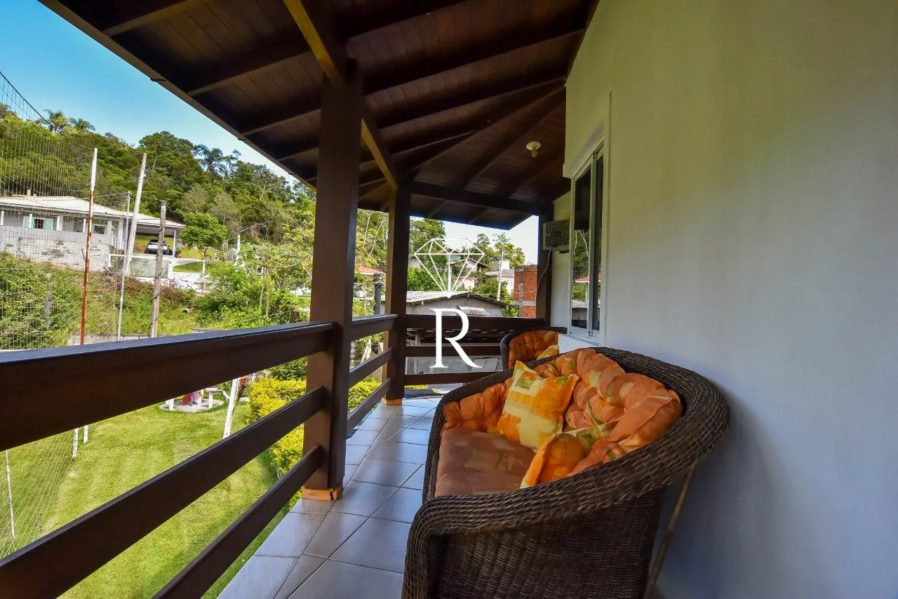 Casa tipo sítio con 4 dormitorios y 6 plazas de aparcamiento — photo 30
