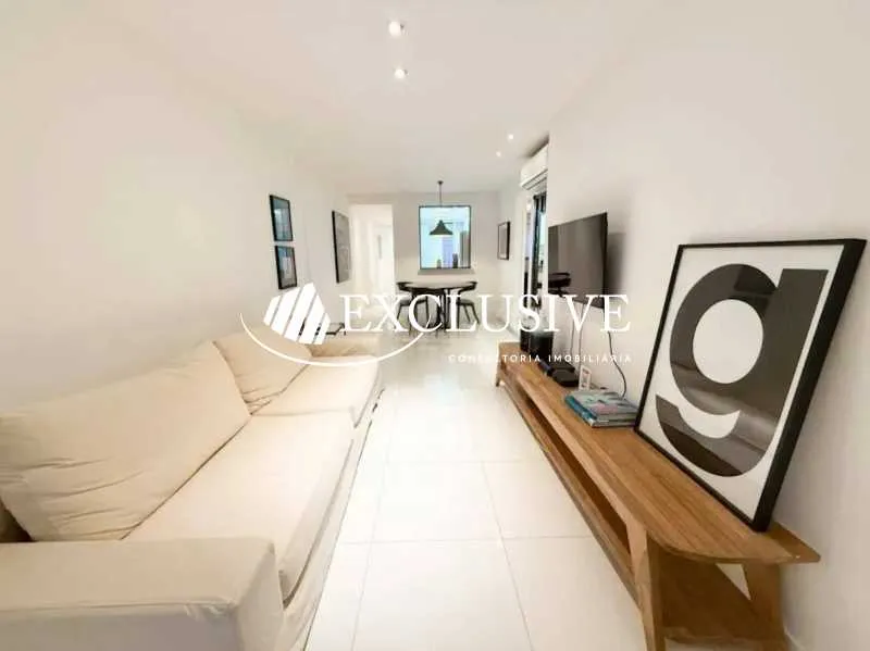 Furnished apartment, 96 m², with floor-to-ceiling windows — photo 10