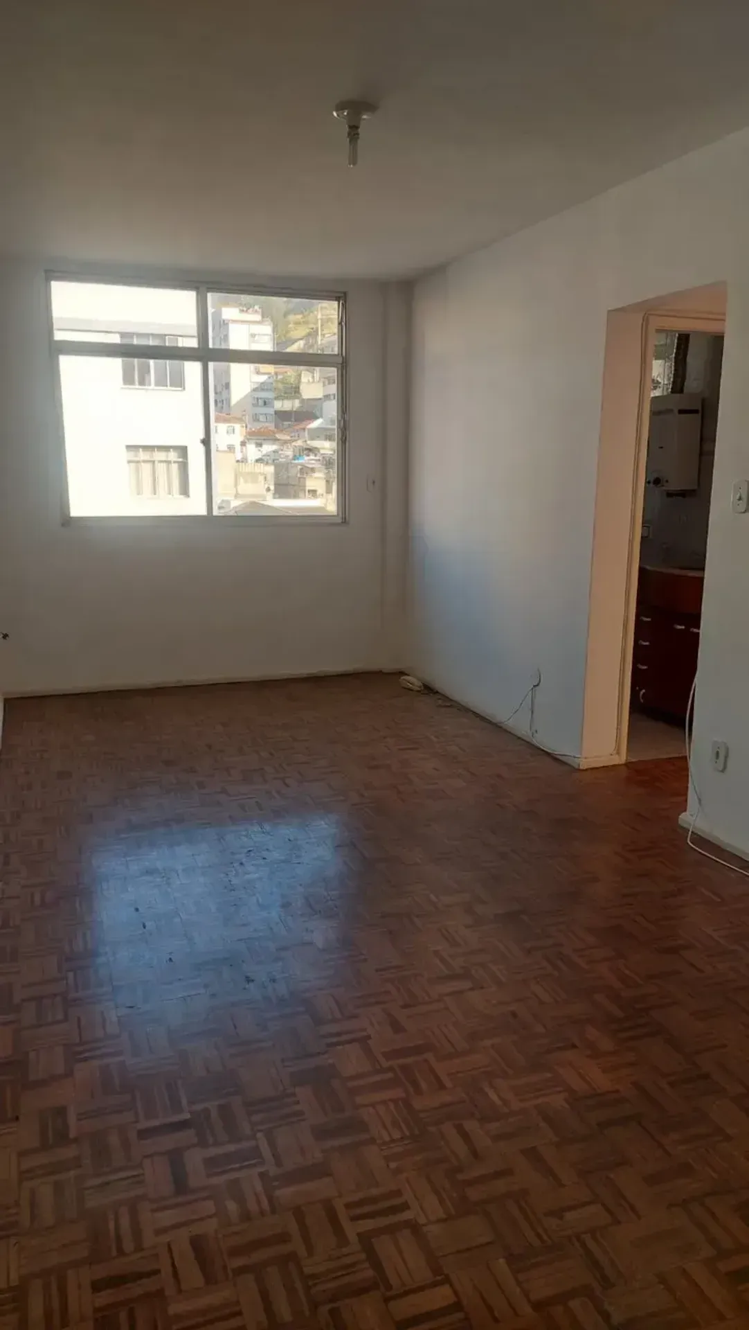 Unfurnished 2-bedroom apartment with 70 m² — photo 11