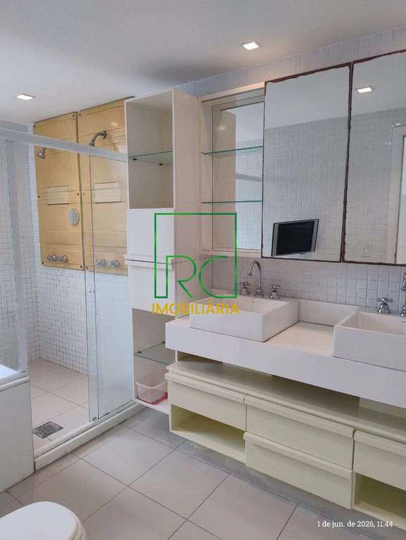 234 m² unfurnished apartment with 4 en-suite bedrooms — photo 27