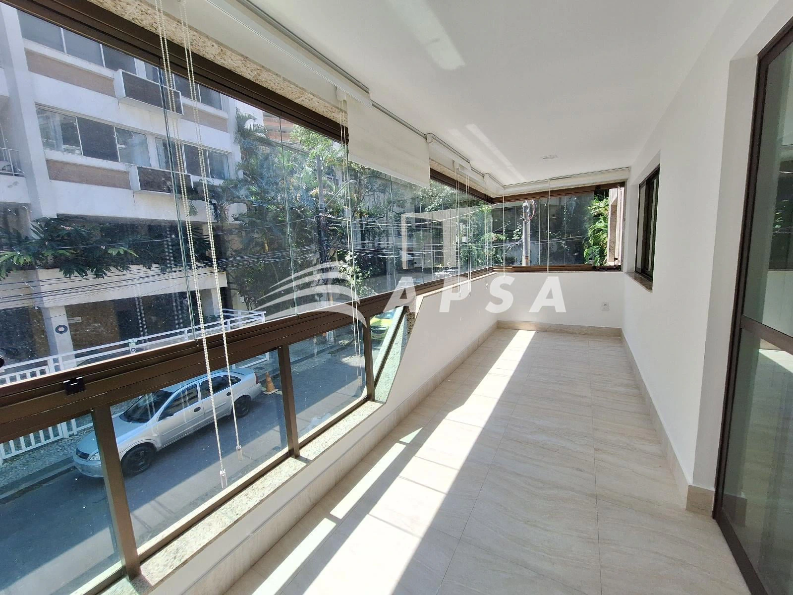 Apartment, 96 m², with a glass-enclosed balcony — photo 18