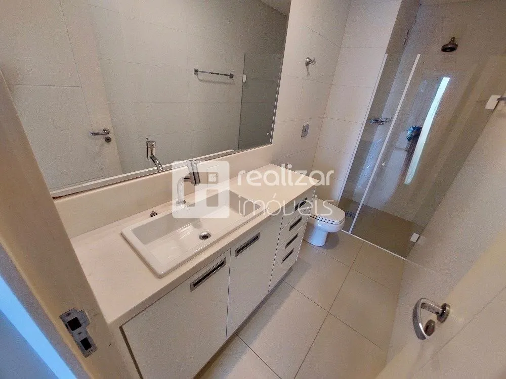 Furnished apartment, 146 m², with a washing machine — photo 20