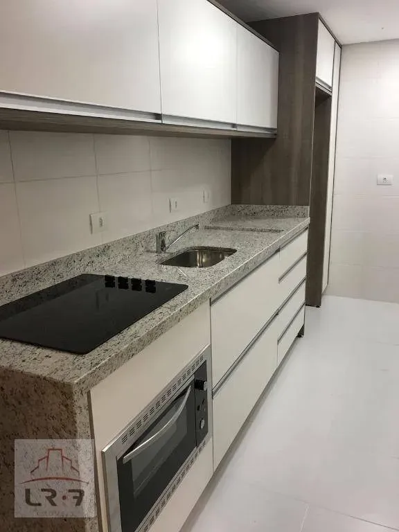 Unfurnished 2-bedroom apartment with balcony and 100 m² — photo 7