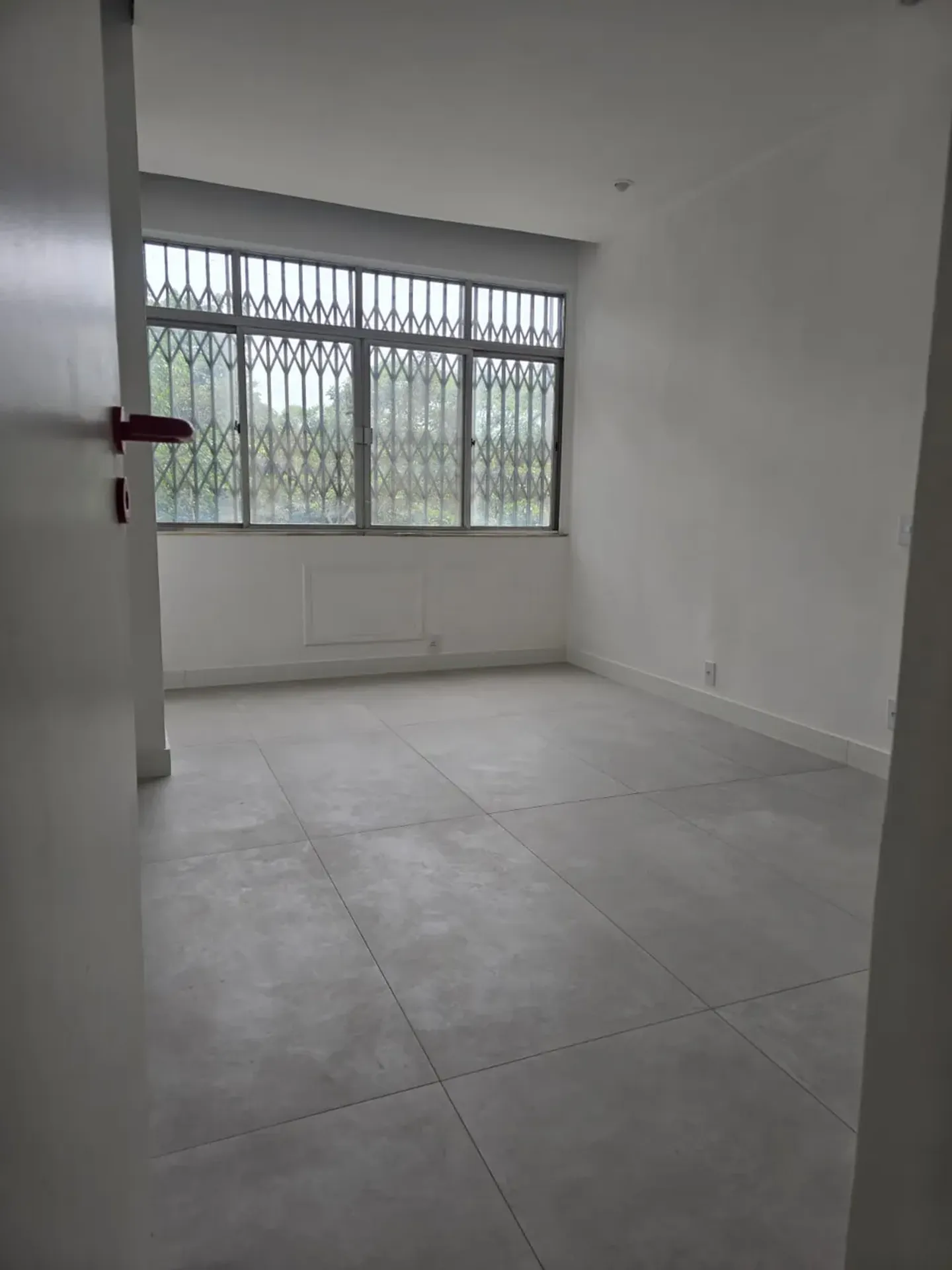 Park view in a one-bedroom apartment, 60 m² — photo 3