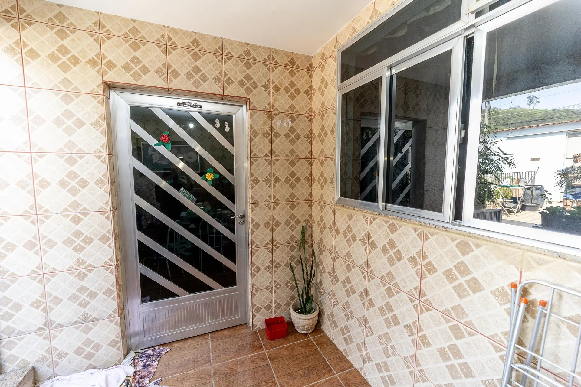 Casa de 25 m² com máquina de lavar e jardim — photo 21