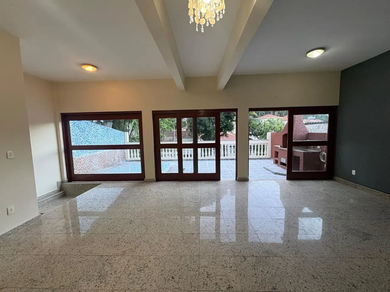 Casa para locação com 4 quartos e 5 banheiros — photo 25