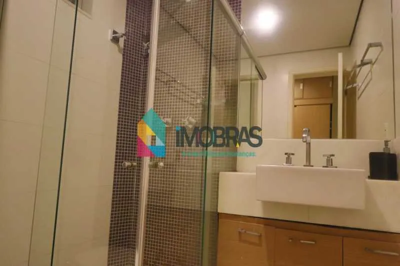 2-bedroom apartment with 3 bathrooms and an open-plan kitchen — photo 8