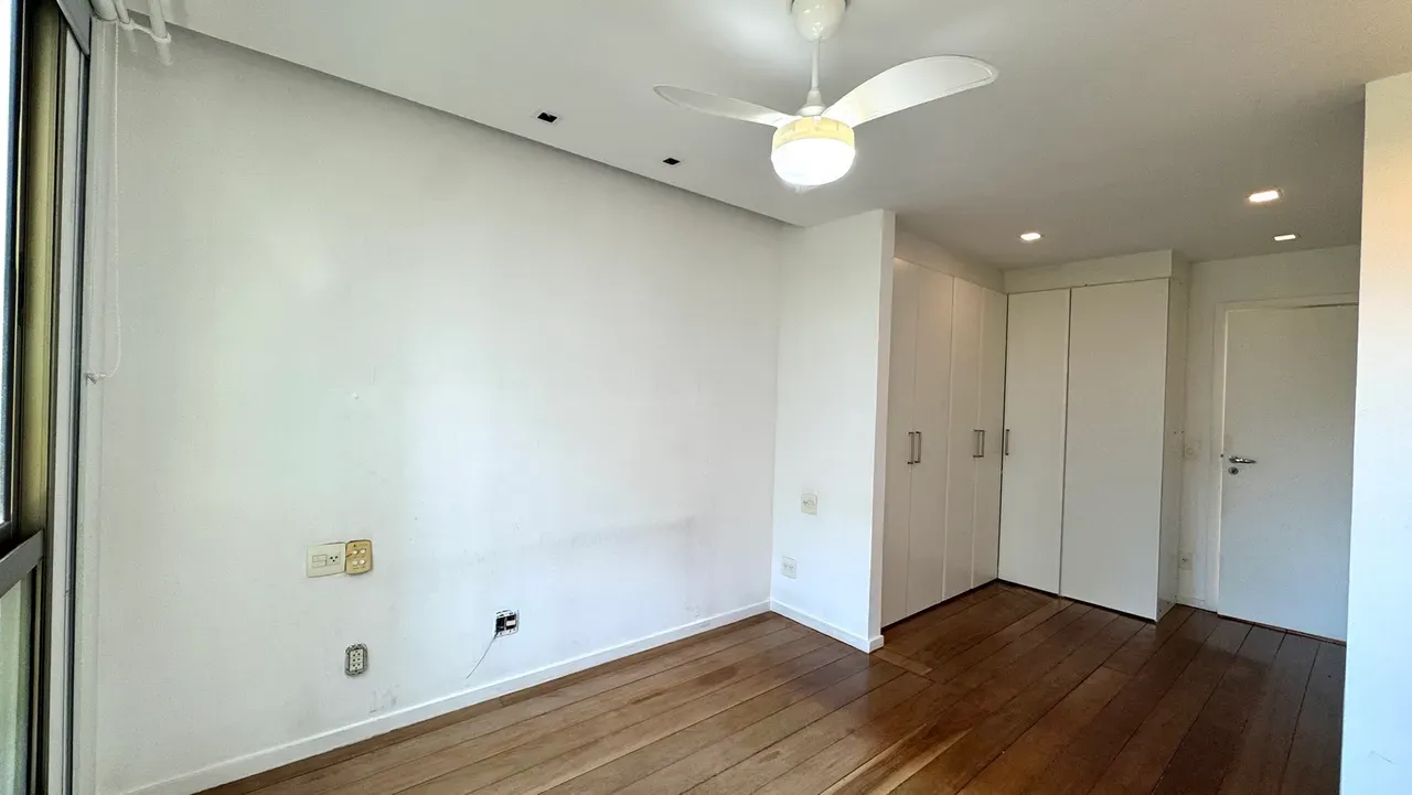 Apartment on the 3rd floor with floor-to-ceiling windows — photo 10