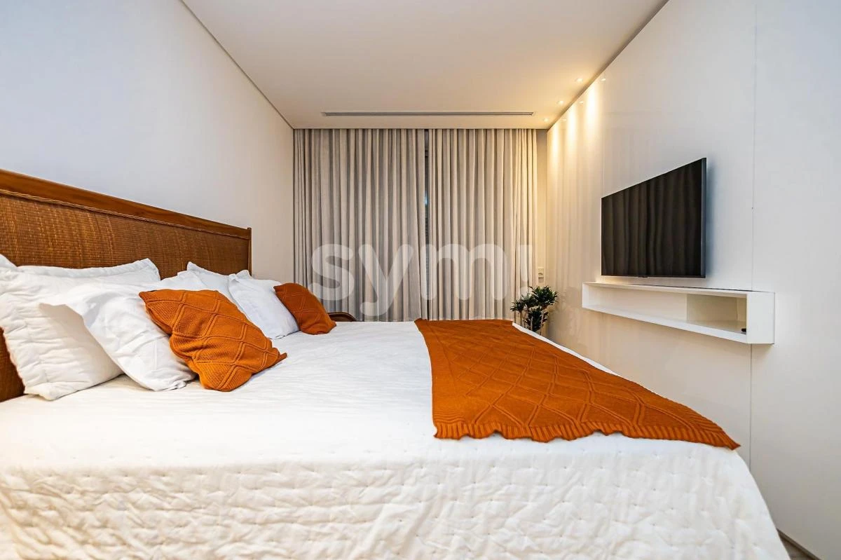 392 m² furnished apartment with 3 bedrooms and 5 baths — photo 5