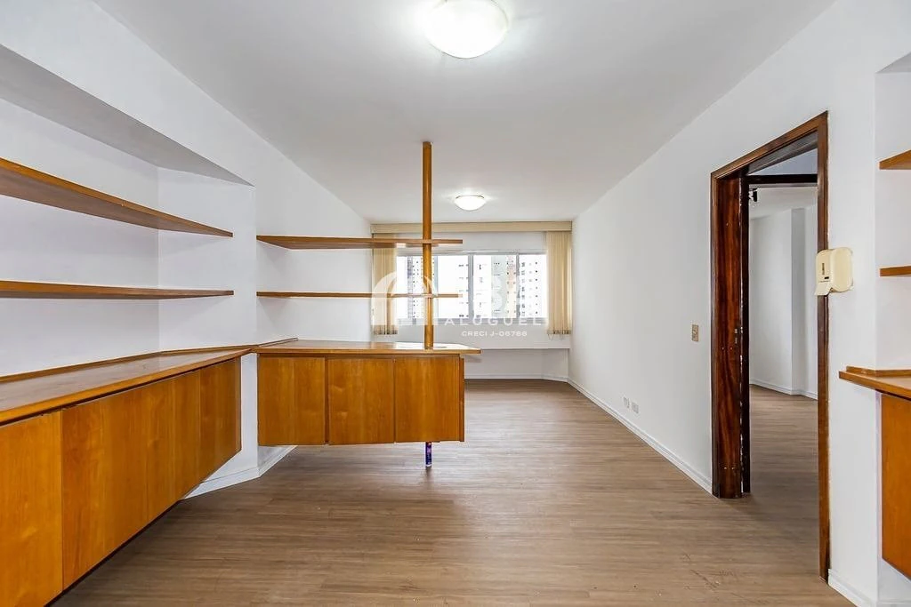2-bedroom apartment with wood or laminate floors in Curitiba