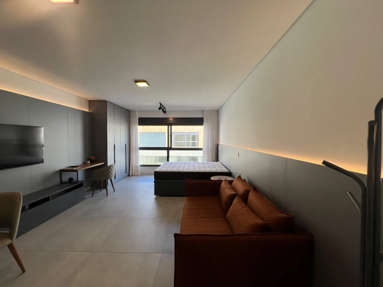 Apartamento mobiliado de 42 m² com cozinha aberta — photo 23