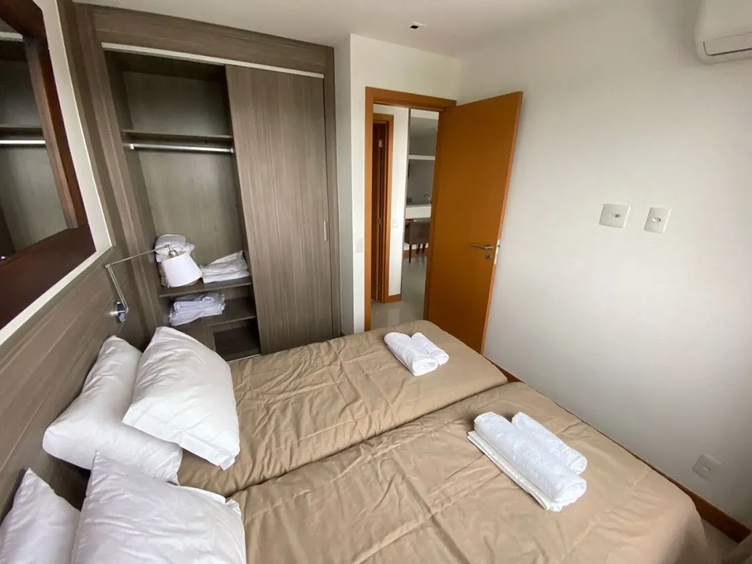 One-bedroom apartment with a mountain view in Rio de Janeiro — photo 12