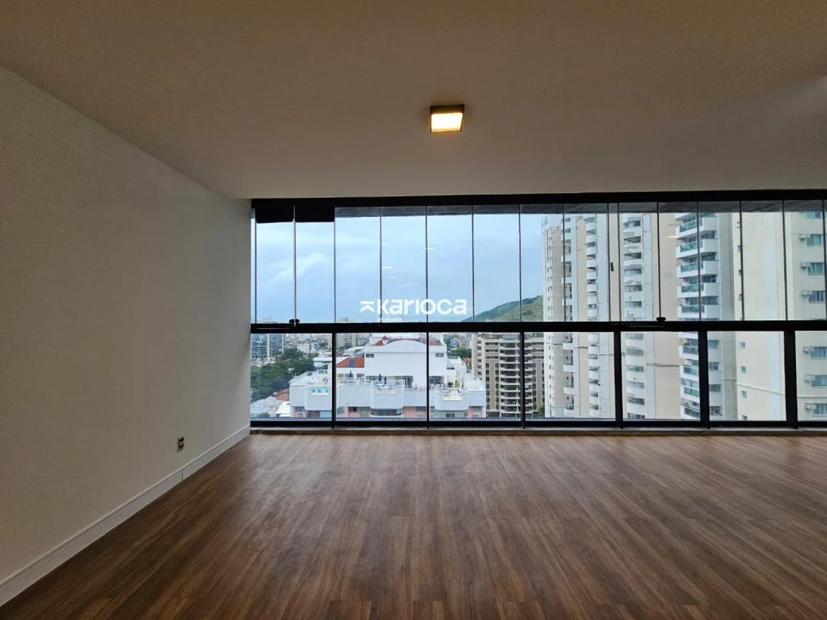 3-bedroom apartment with floor-to-ceiling windows — photo 39