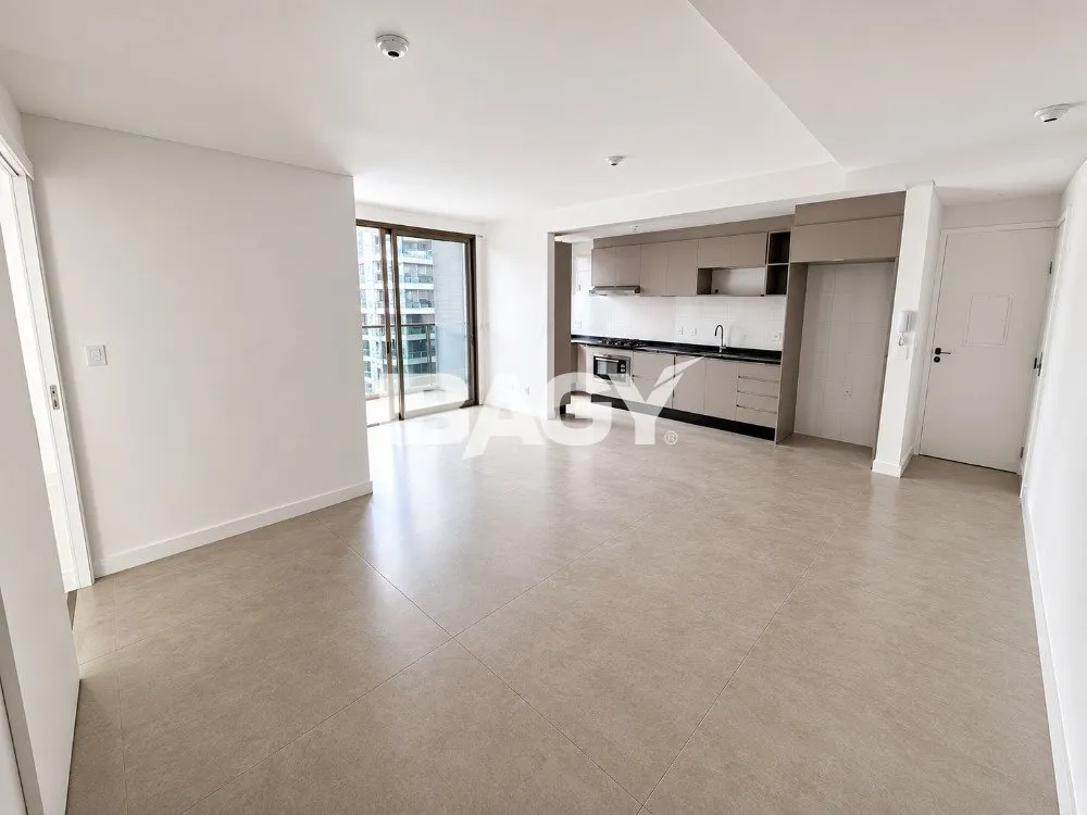 3-bedroom apartment with 3 bathrooms and outdoor pool