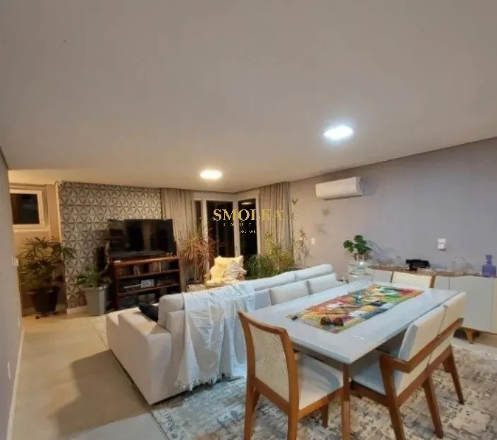 Furnished house with 4 bedrooms and 2 en-suites and private garden