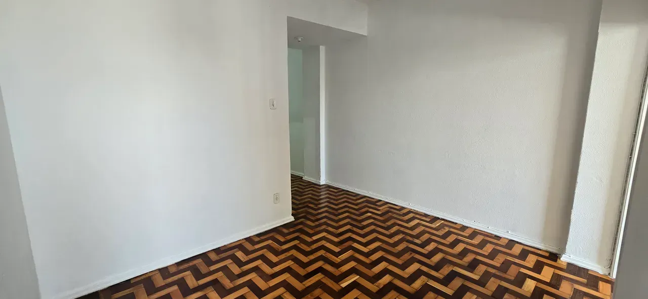 Apartment, 39 m², with wood or laminate floors — photo 11