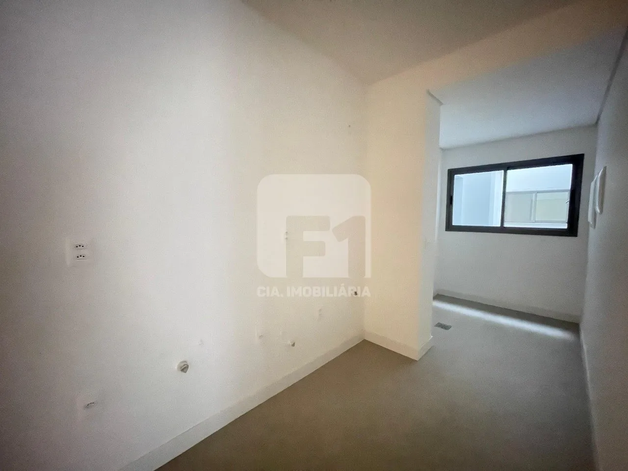 2-bedroom apartment with 2 parking spaces and balcony BBQ — photo 11
