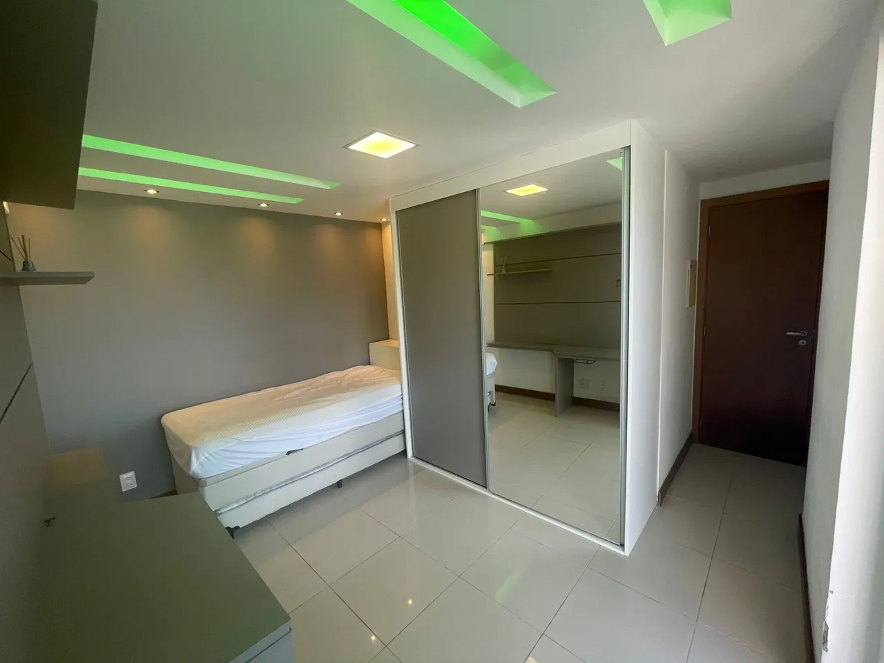 Furnished apartment with 4 bedrooms and 3 bathrooms — photo 6