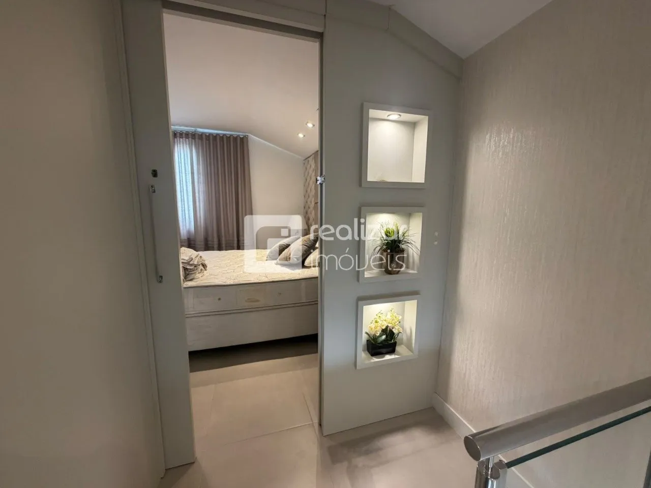 Furnished apartment, 138 m², with a home office — photo 11