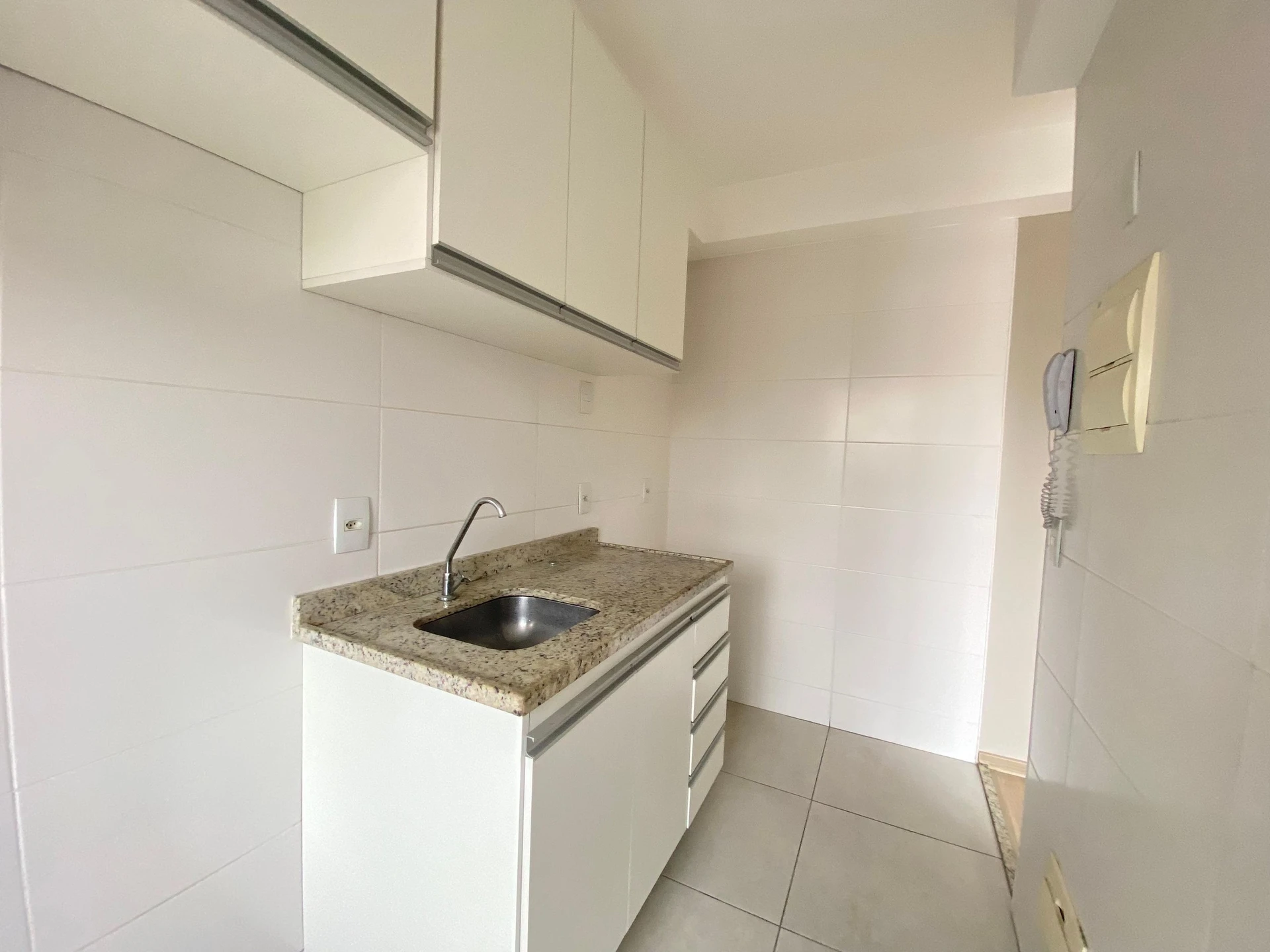 Apartment, 55 m², with wood or laminate floors — photo 23