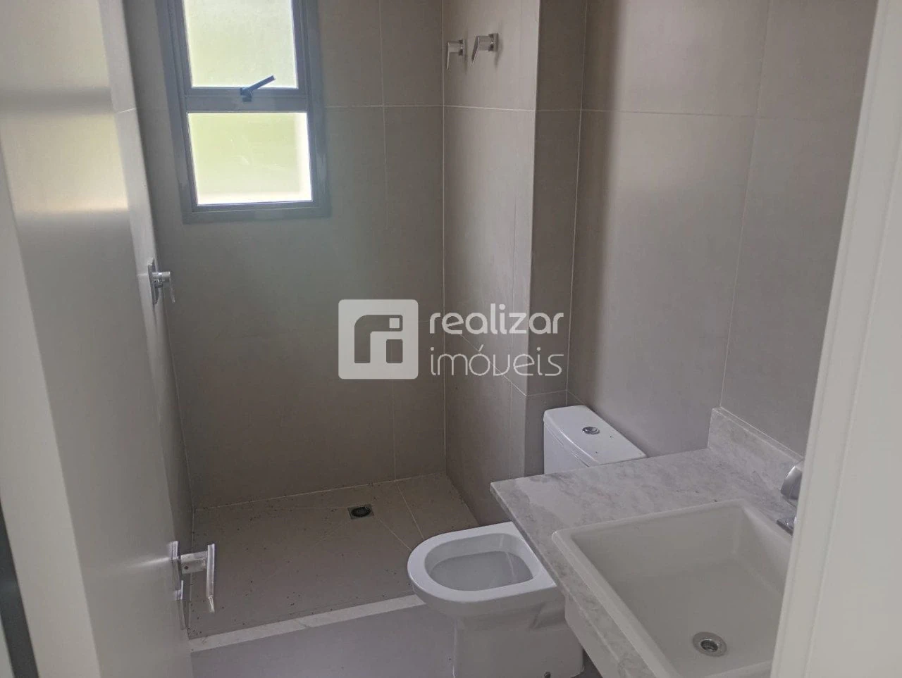 3-bedroom apartment with a water view in Florianópolis — photo 26