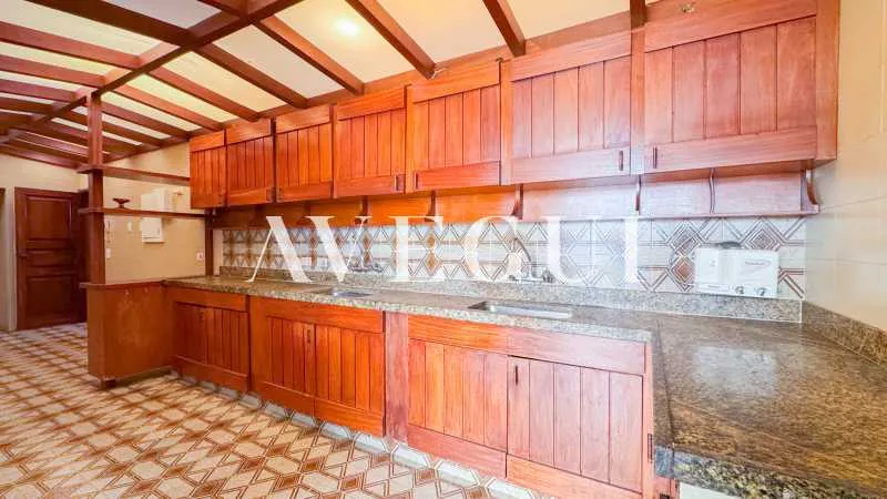 Unfurnished apartment with 4 bedrooms and floor-to-ceiling windows — photo 25