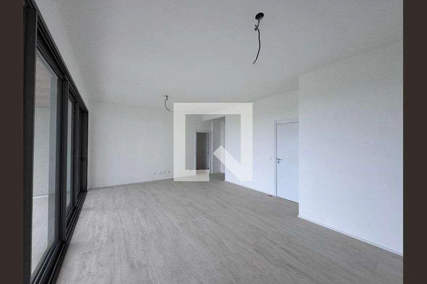 Apartment with 4 en-suite bedrooms and floor-to-ceiling windows — photo 21