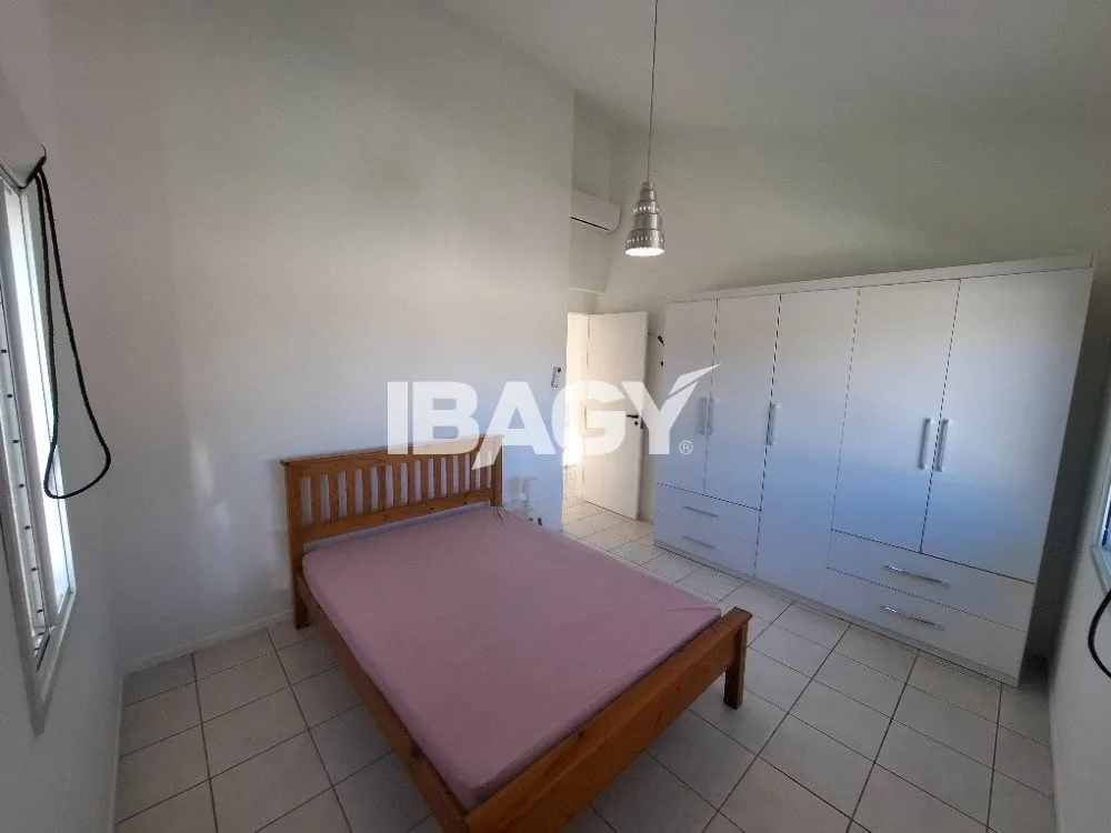 House with 3 bedrooms and 246 m², open-plan kitchen — photo 20