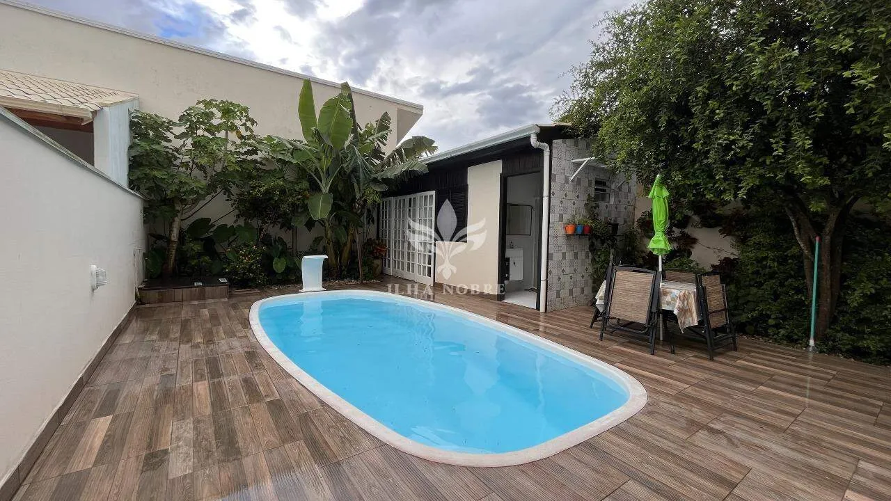 Balcony with a grill in a 3-bedroom house, 129 m² — photo 4