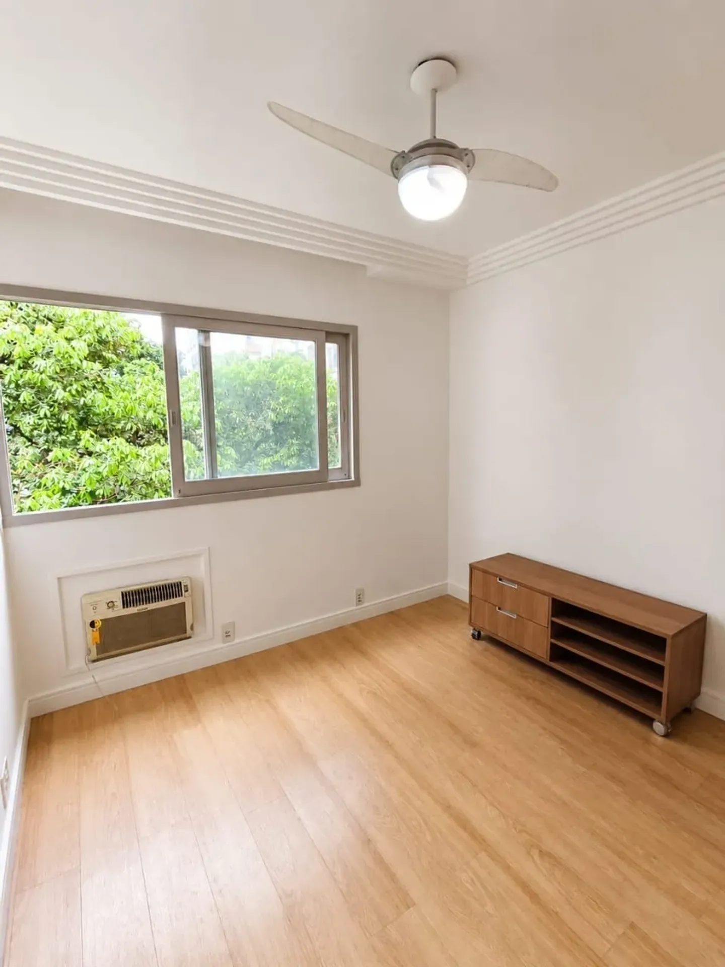 Apartamento com piso de madeira ou laminado, Copacabana — photo 21