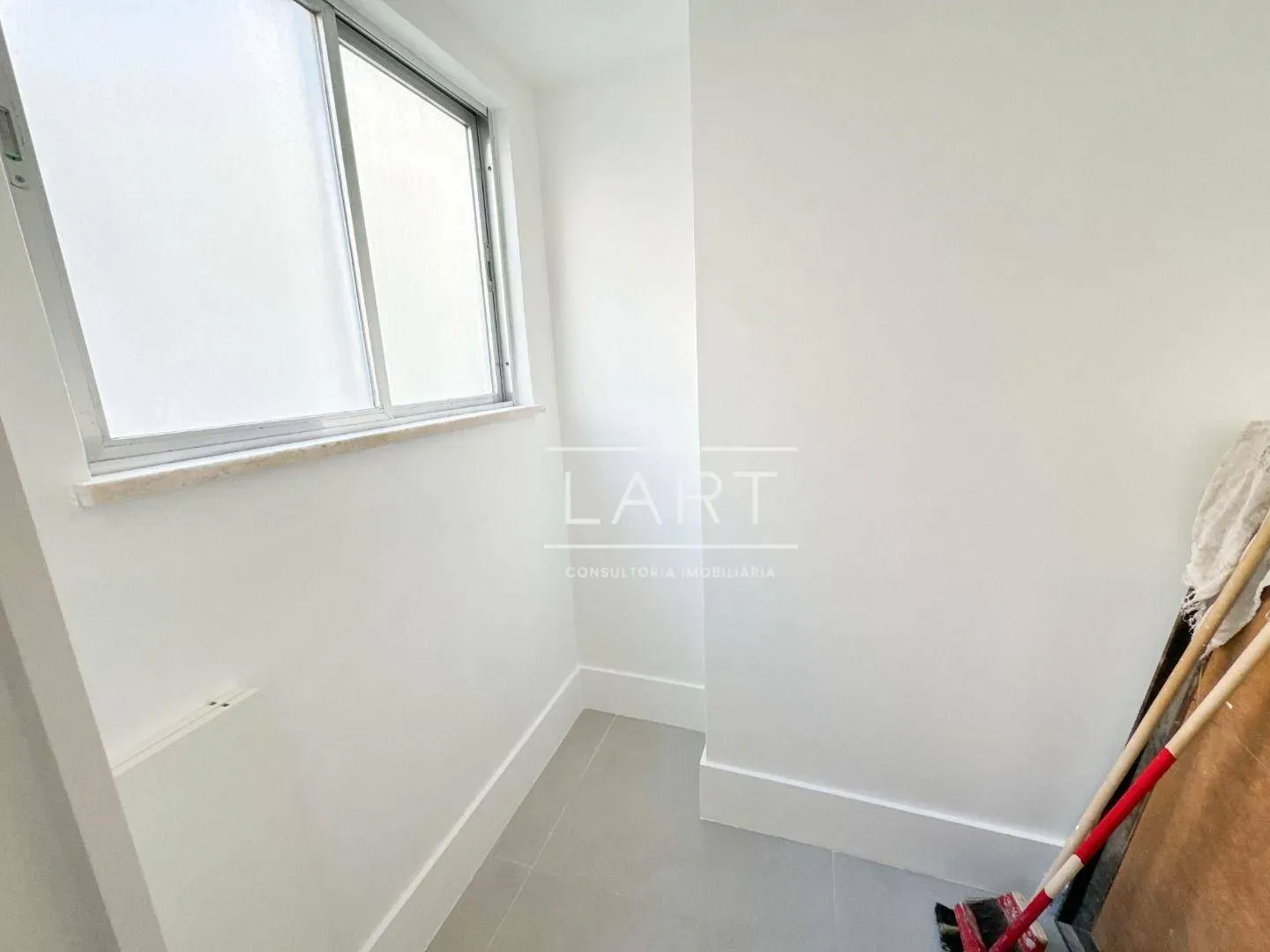 Панорамні вікна та 3 спальні: квартира 150 м² — photo 21