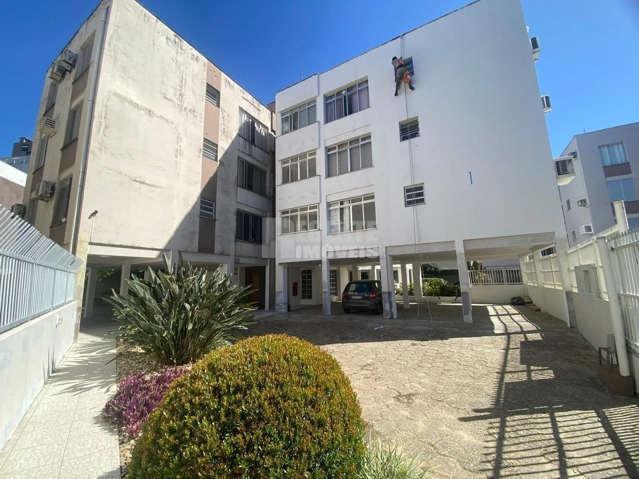 1-bedroom unfurnished apartment 46 m² with parking — photo 10