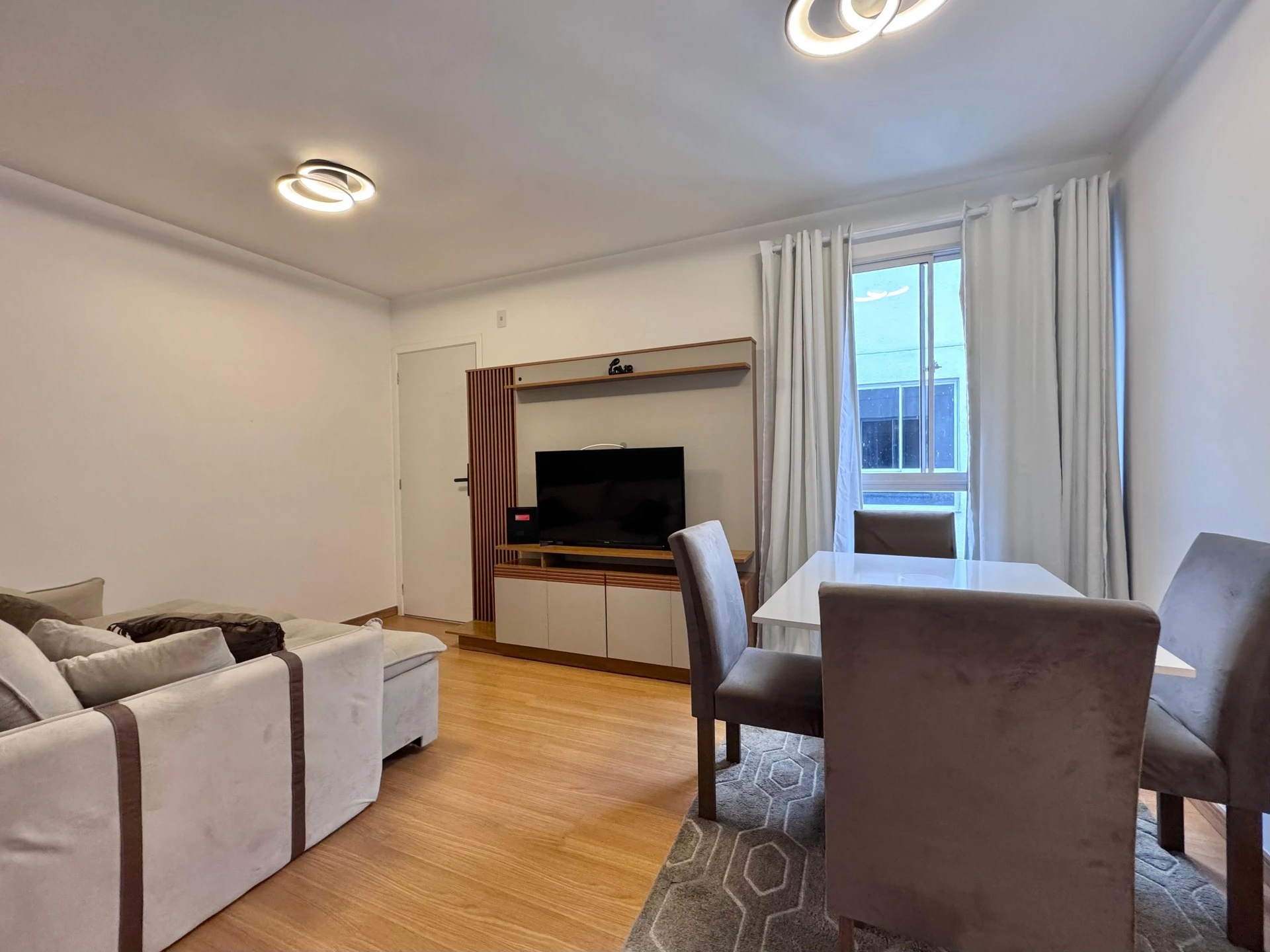 Furnished apartment with 2 bedrooms and a balcony — photo 39
