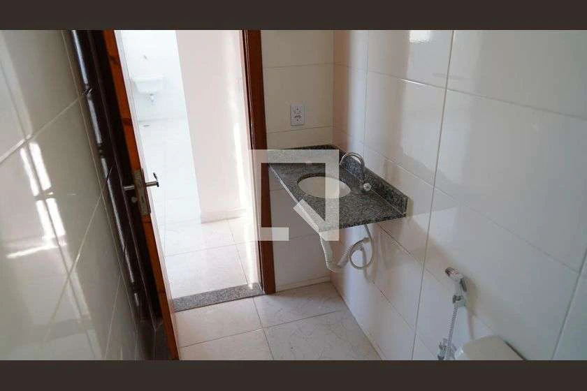 58 m² rental apartment with 1 bedroom and a balcony — photo 4