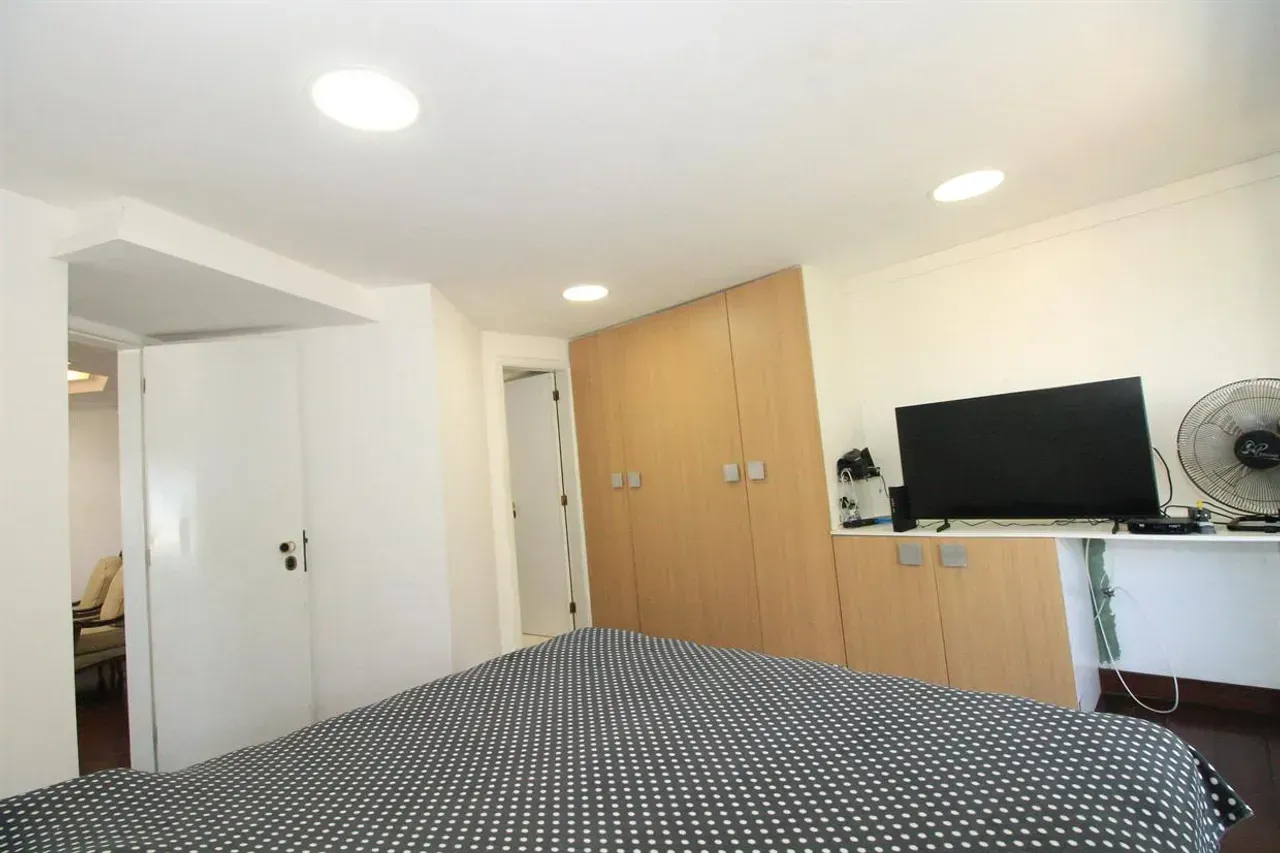 Furnished 4-bedroom apartment with 2 en-suites and 274 m² — photo 36