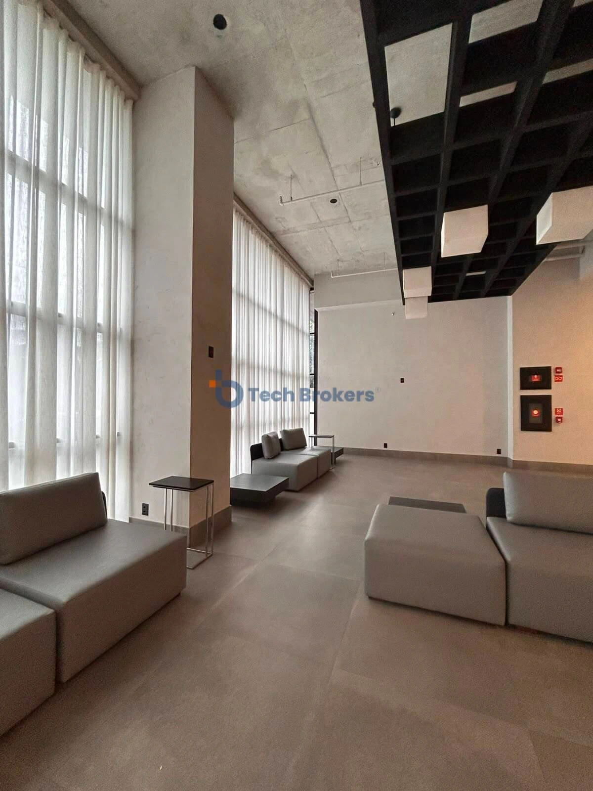 2-bedroom apartment with a glass-enclosed balcony — photo 18