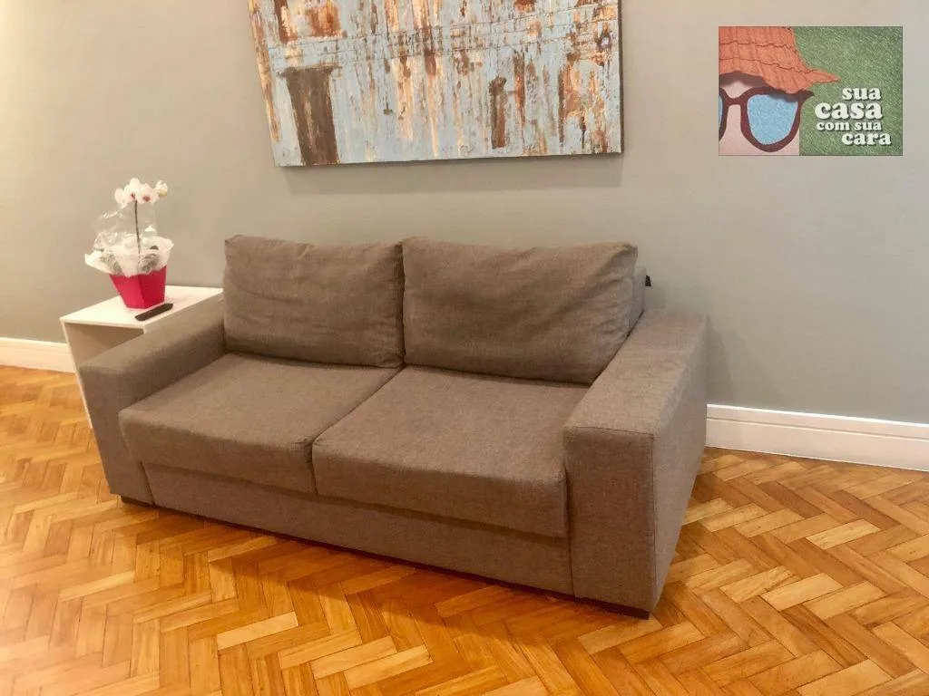 Wood or laminate floors in a one-bedroom apartment, 50 m²