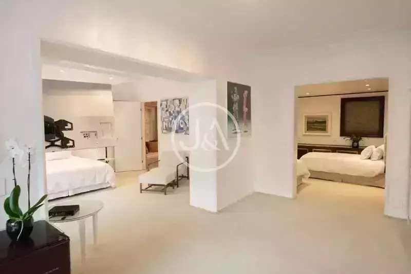 Rental apartment 4 bedrooms 587 m² with 4 parking spots — photo 29