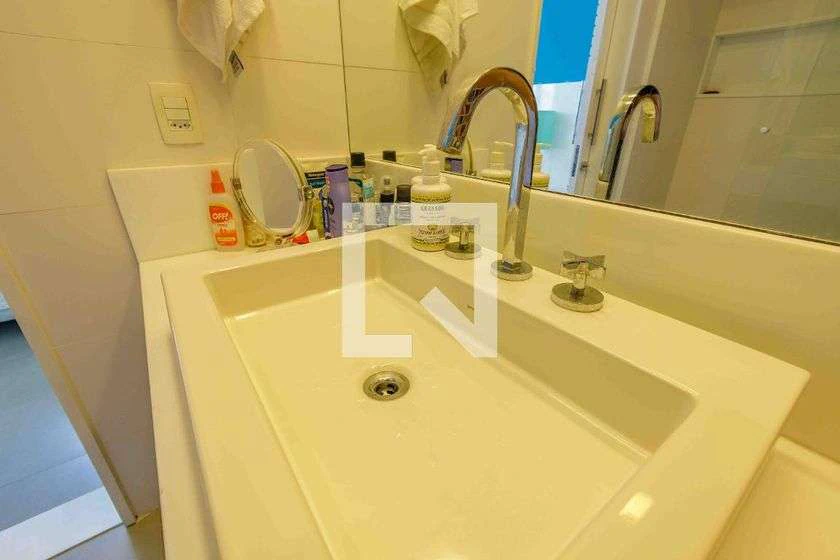 Furnished 136 m² 1-bedroom apartment with 2 parking — photo 27