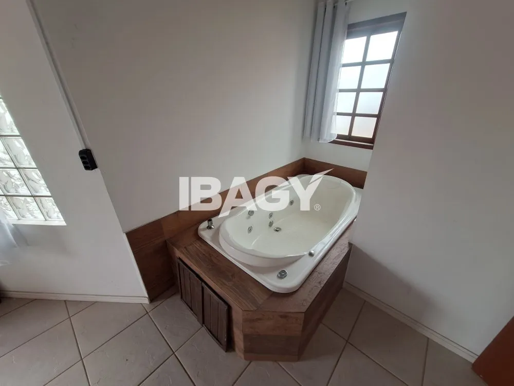 Casa de 3 dormitorios con parrilla de balcón — photo 35